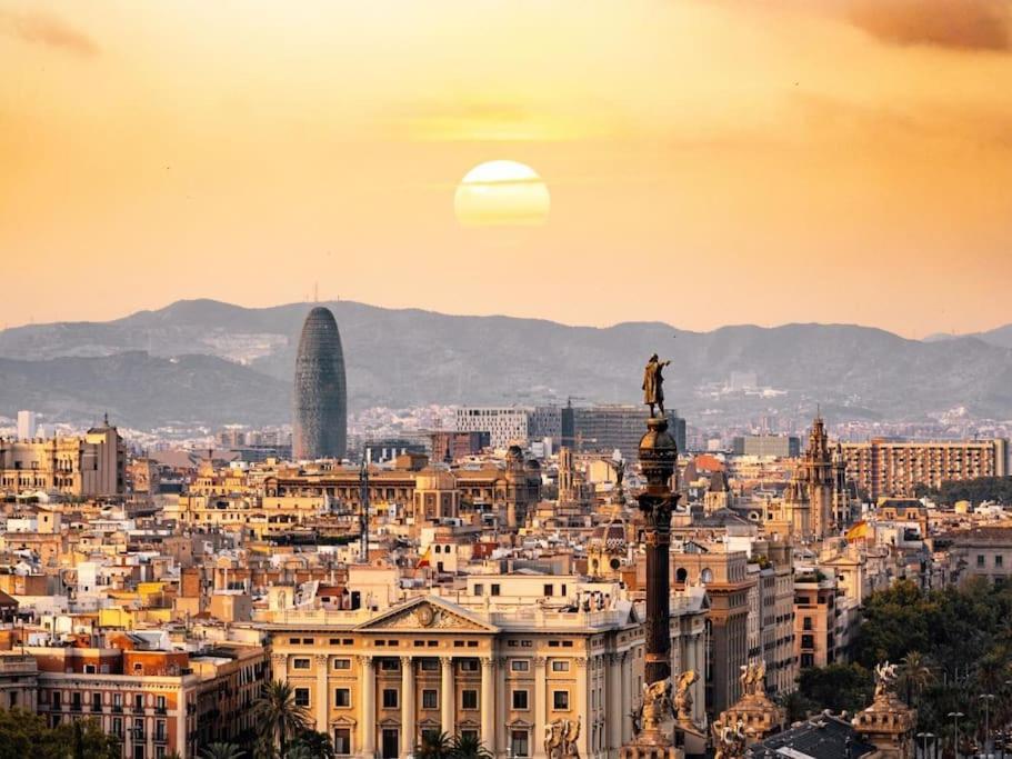 Ramblas! Dreaming Pent With Terrace 6pax Appartamento